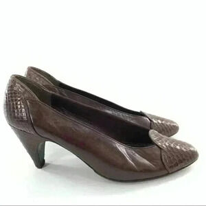 Stuart Weitzman heels 8 brown leather snakeskin pointy vintage 80s 90s pinup